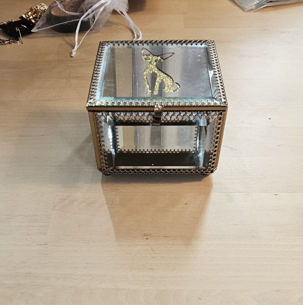 Gold Cat Design Glass Box - Picture 2 of 8